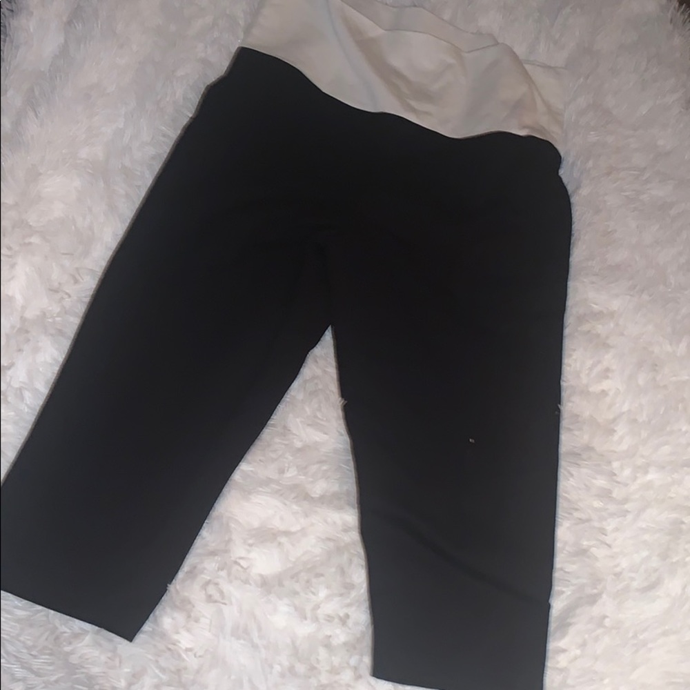capri yoga pants from pink